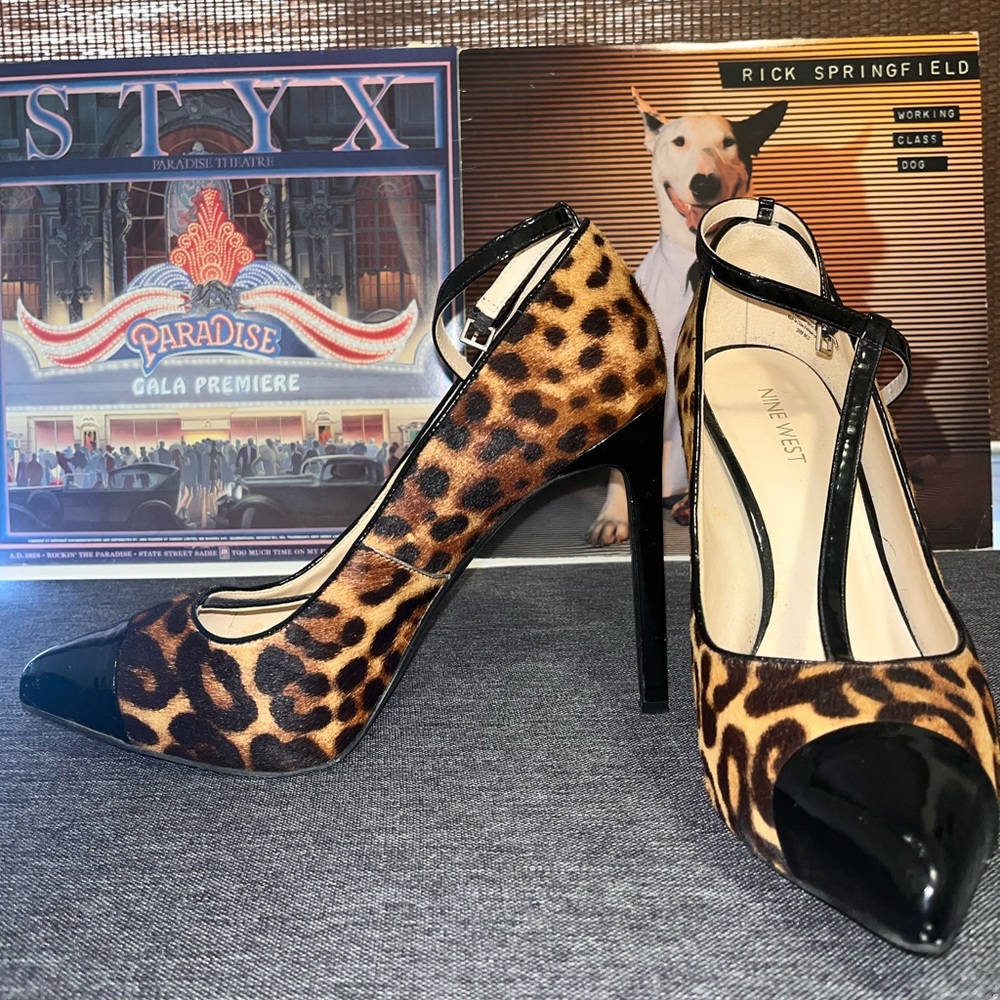 T strap Nine West leopard print high heels